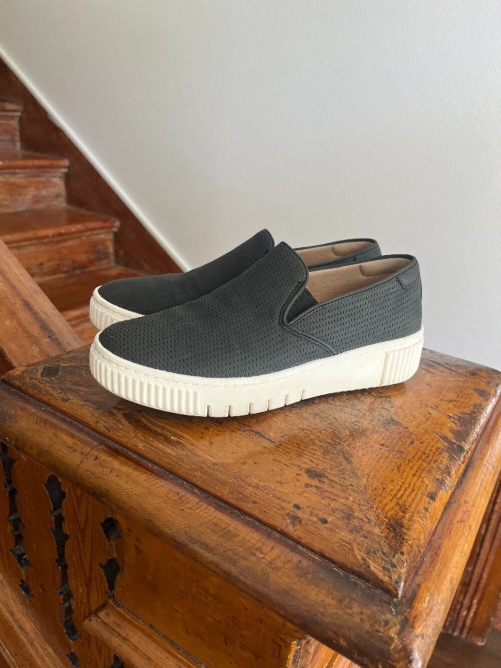 Naturalizer Women's Natural Soul, Tia Platform Sneaker Black 7 M